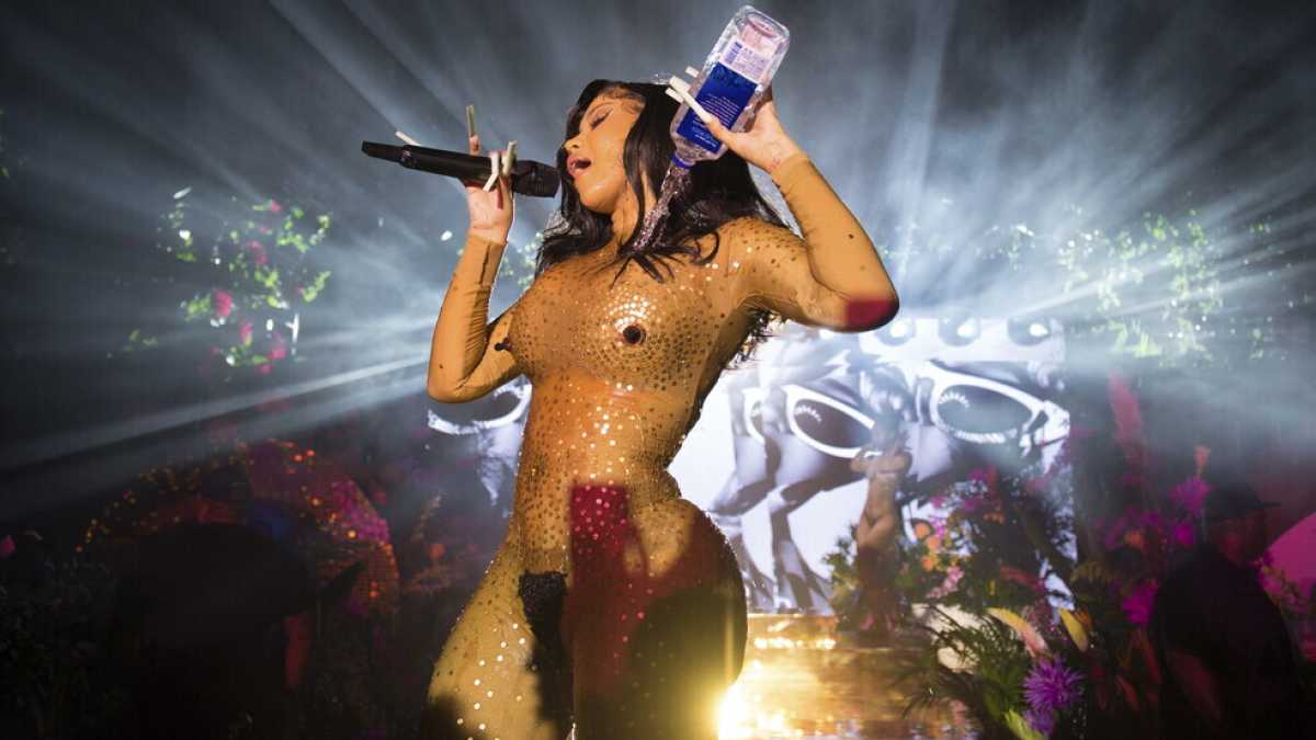 Immagine di Da Cardi B a Baby K. Così è cambiato il rapporto fra pubblico e celebrità