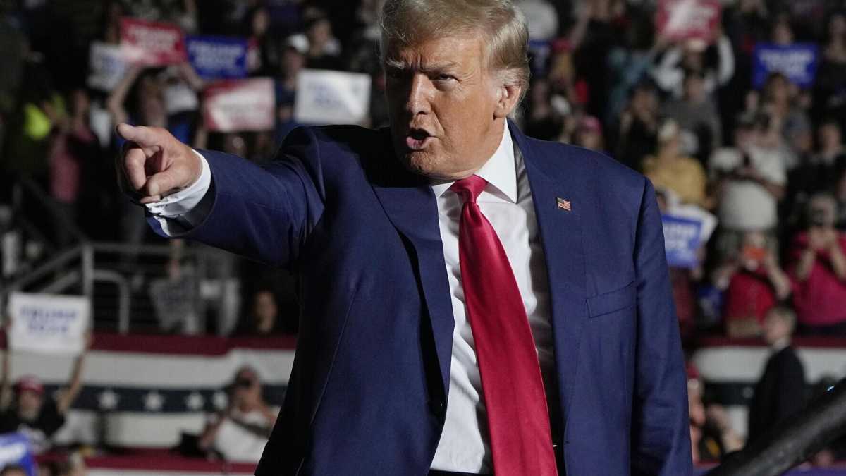 Immagine di Il processo a Trump è un test sul complottismo dei suoi follower (vale anche per Meloni)