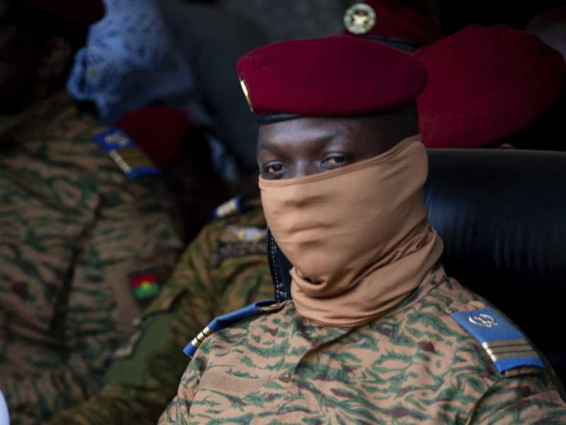 I golpisti del Sahel ostentano sicurezza ma non controllano nulla. Scappano pure i russi