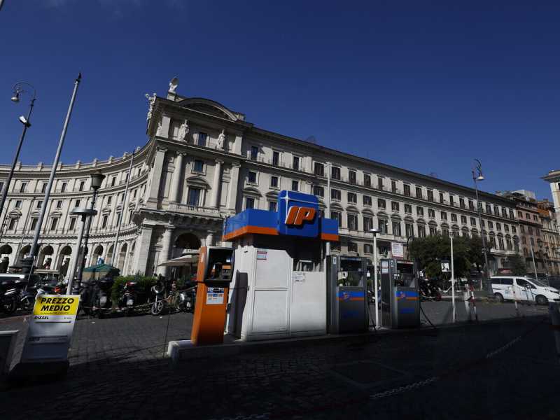 Capirci di più sull’aumento dei profitti in tempi di inflazione. Il caso della benzina