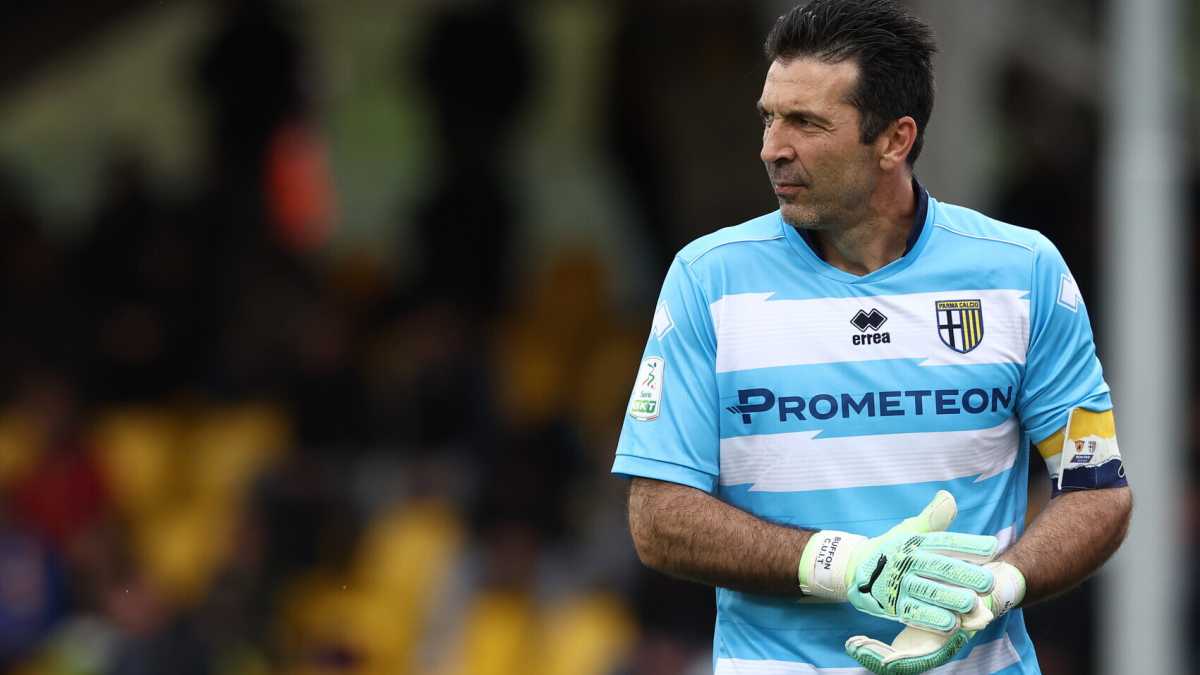 Immagine di L'addio di Buffon e la follia di un portiere