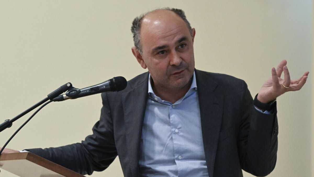 Immagine di Il Misto dà il benvenuto a Calenda: "Dovremo collaborare, parlarci. Senza avanzare pretese"