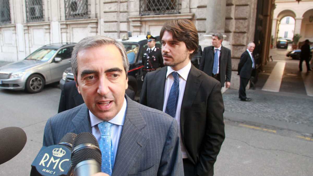 Immagine di Gasparri (Forza Italia): "De Angelis si deve dimettere, è stato chiamato in Regione per fare altro"