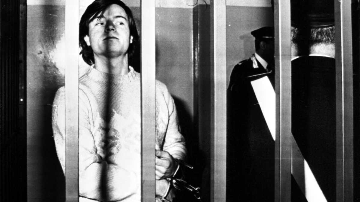 Immagine di Non proprio fascisti. Gli innocentisti su Bologna