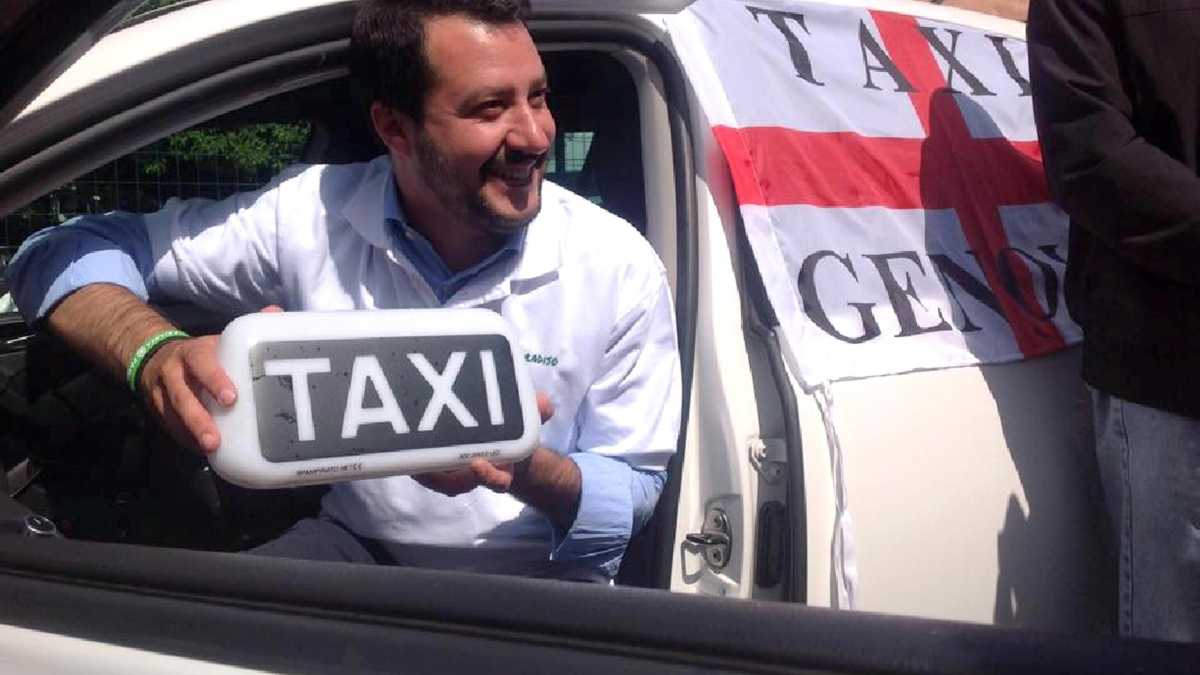 Immagine di Tassisti contro Salvini. Dopo il decreto promettono lo sciopero