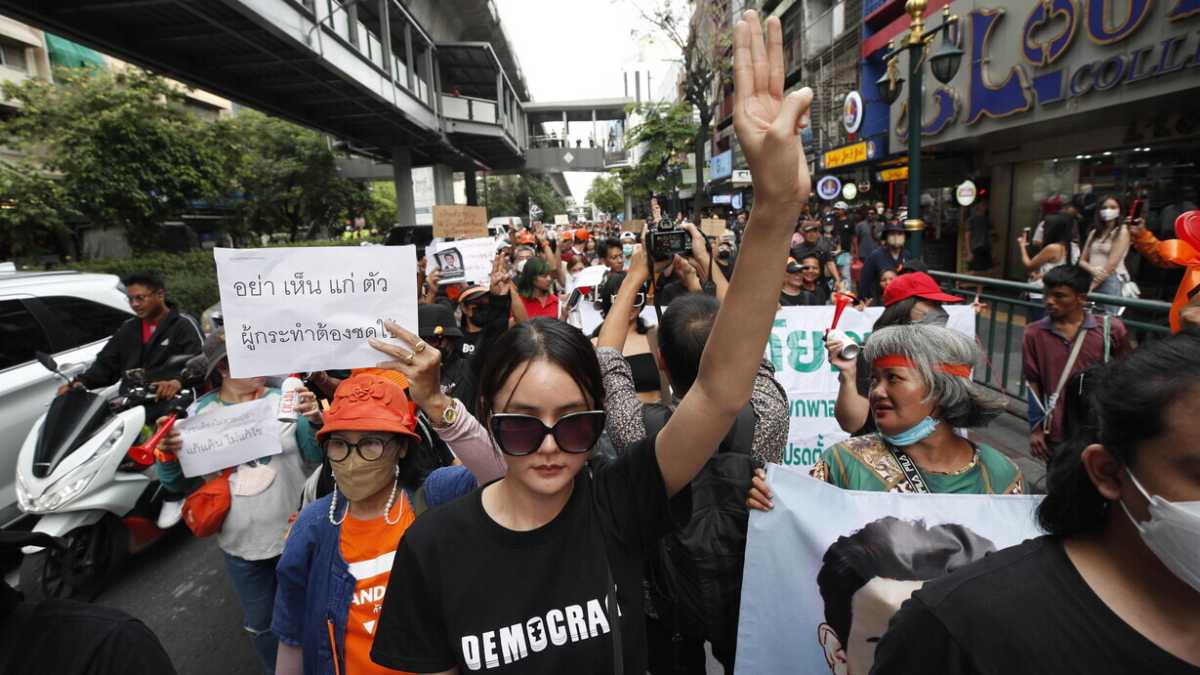 Immagine di La partita pericolosa che si gioca in Thailandia tra élite, monarchia e generali golpisti