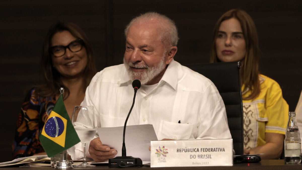 Immagine di Lula finge di salvare l’Amazzonia per salvare la sua leadership regionale