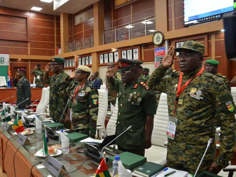  Una riunione dei capi di stato maggiore dei paesi dell'Ecowas (foto Ansa)