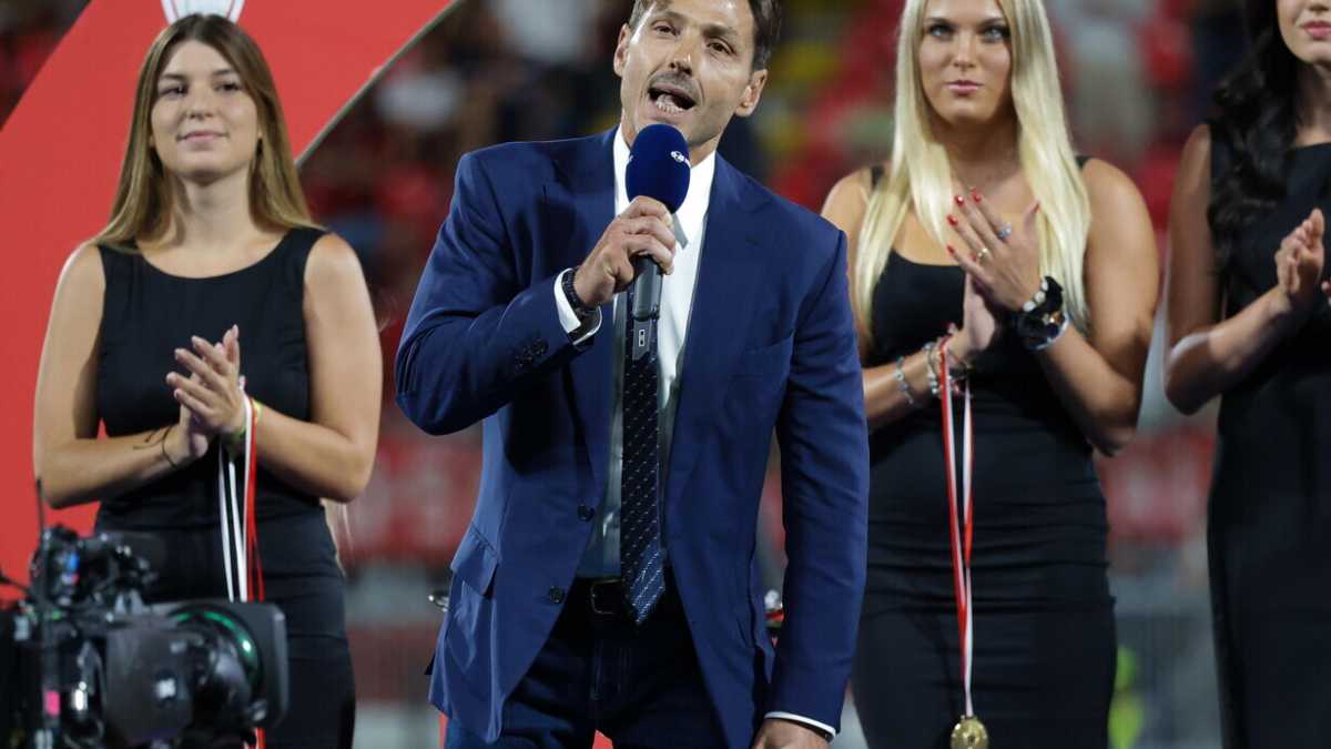 Immagine di Quant'è seria l'idea di Pier Silvio Berlusconi in politica? Parlano Scajola, Urbani e Brachino