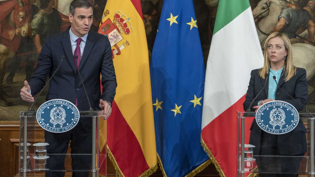 Immagine di Le critiche della Bce al governo spagnolo per la tassa sulle banche sono un avviso per Meloni. Tensioni in vista