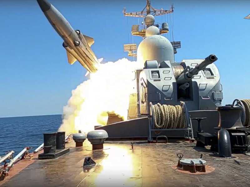Missili ipersonici, il mare di guerra e gli sconfinamenti