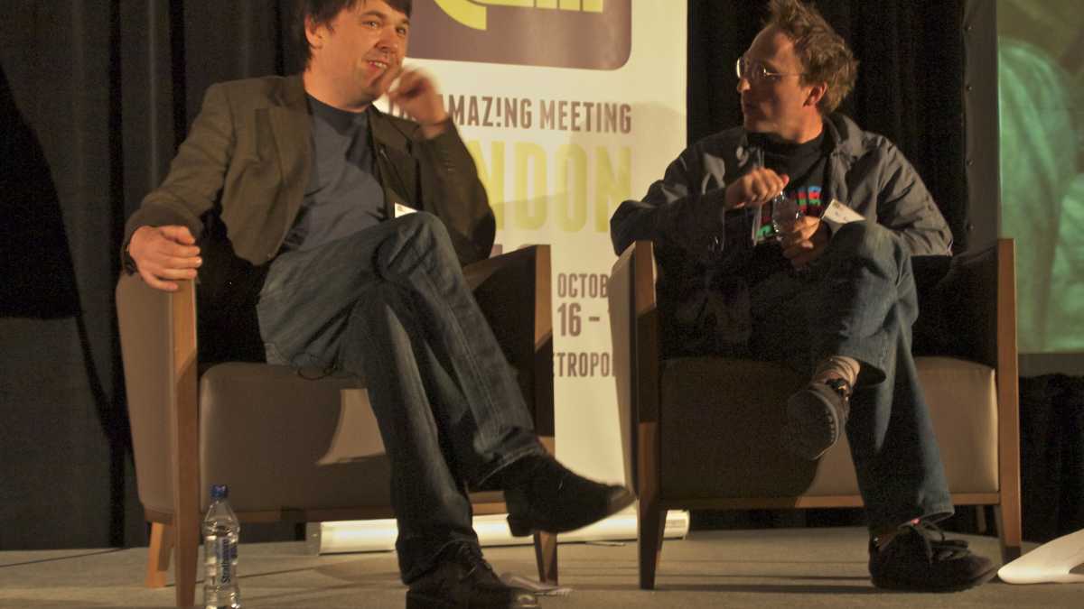 Immagine di La “zona proibita” dei comici. Il creatore di “Father Ted” cancellato perché ha irriso il gender