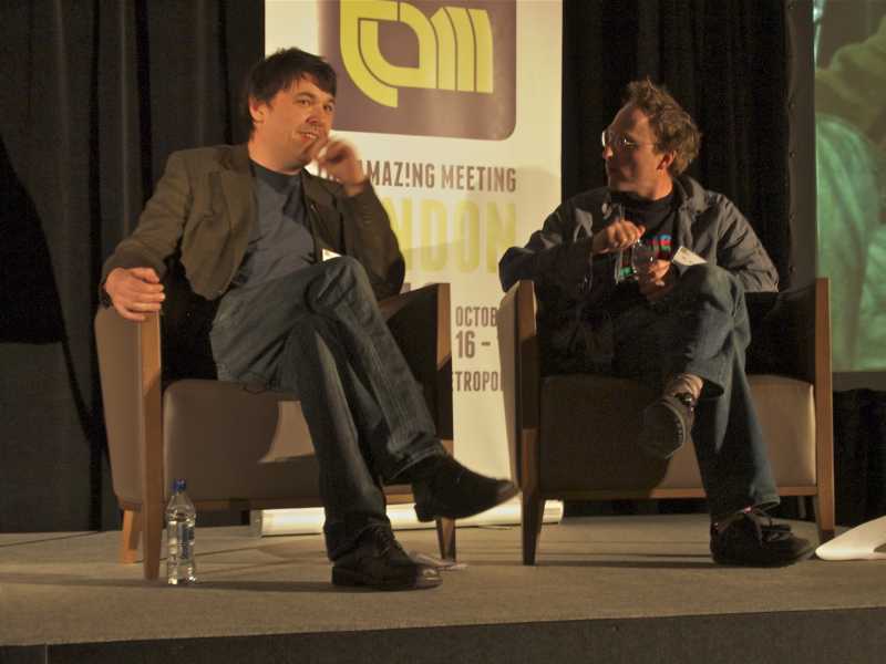  Graham Linehan e Jon Ronson (foto da Wikipedia)