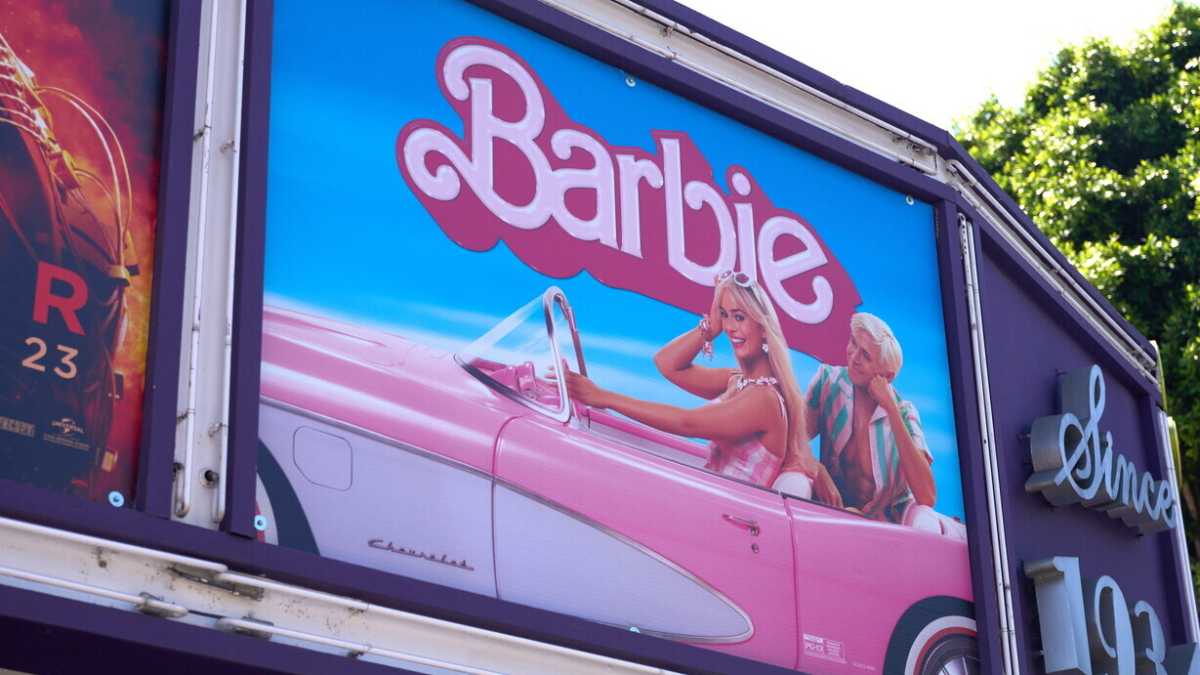 Immagine di Barbie smaschera i tabù (non solo di genere) di chi odia la libertà