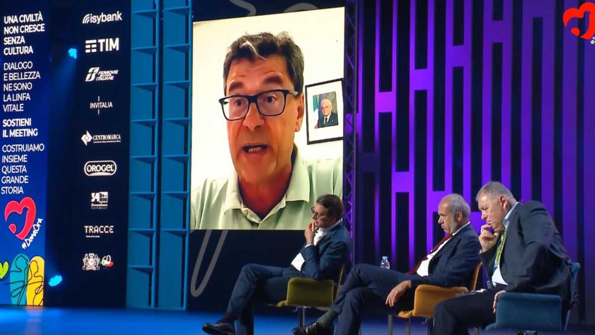 Immagine di Il contorsionista Giorgetti va al Meeting a contraddire se stesso