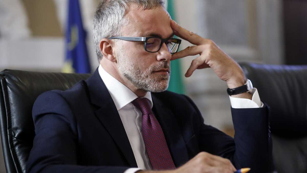 Immagine di Lotta all'evasione e prudenza sui conti pubblici. Il governo alle prese con la realtà