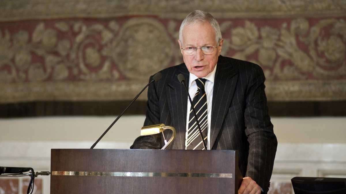 Immagine di Dove trovare lezioni utili sul salario minimo? In un libro di ventisei anni fa