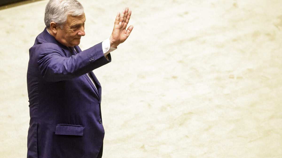 Immagine di Tajani è alla ricerca di grillini
