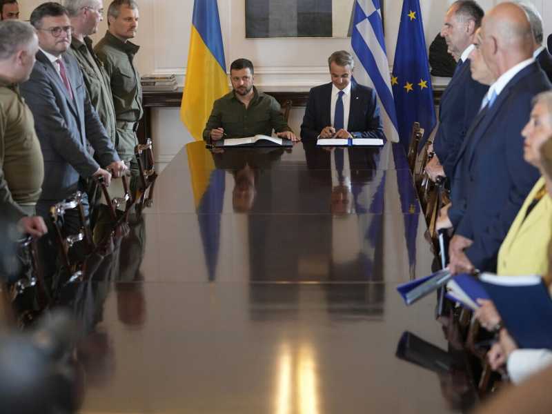 Zelensky incontra gli alleati in attesa dell'autunno di guerra