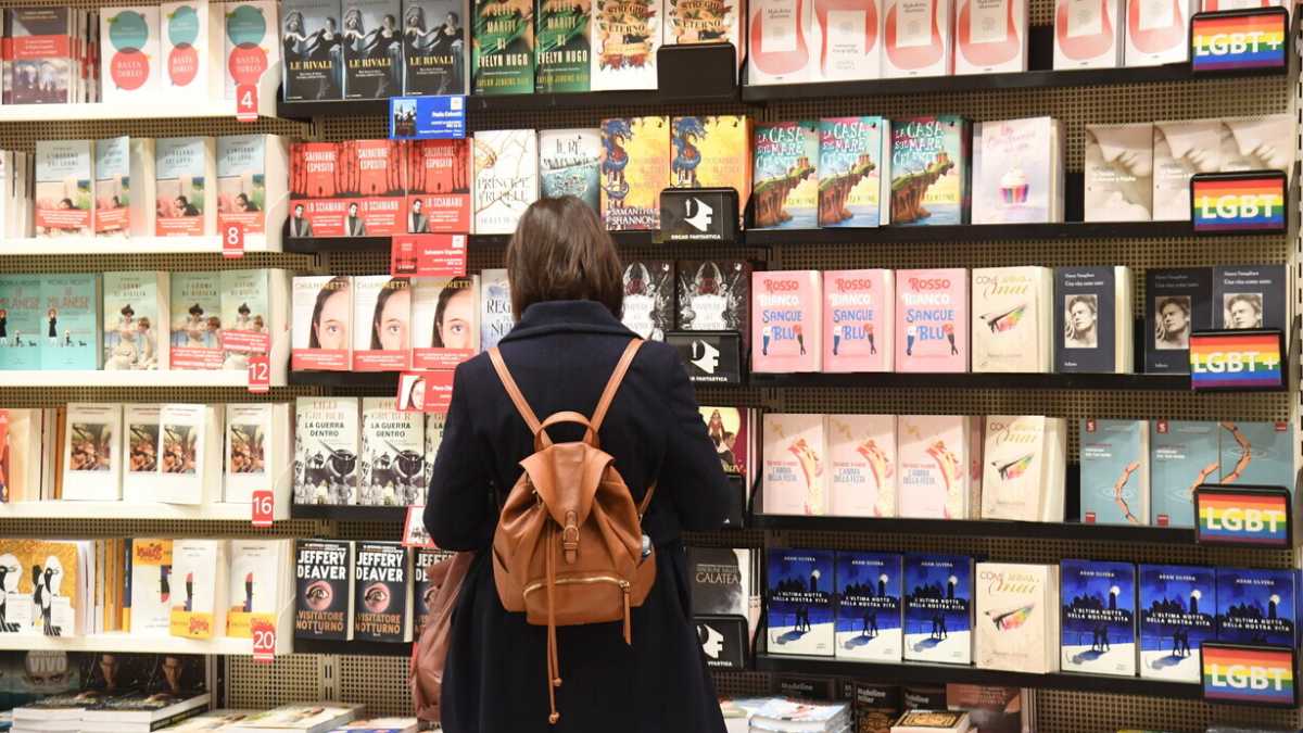 Immagine di Vannacci e il manuale per il concorso all'Agenzia delle Entrate: i gusti degli italiani nella classifica Amazon