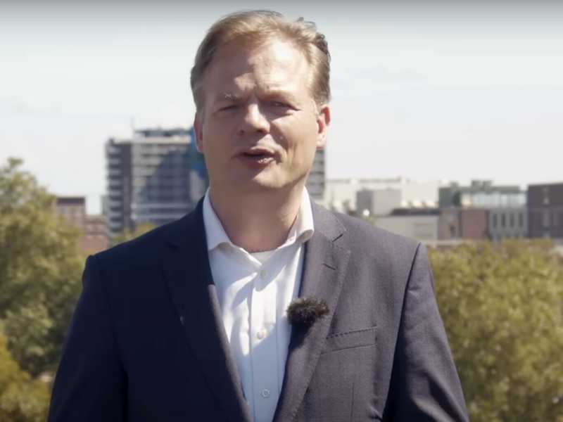 Foto dal canale YouTube di Pieter Omtzigt 