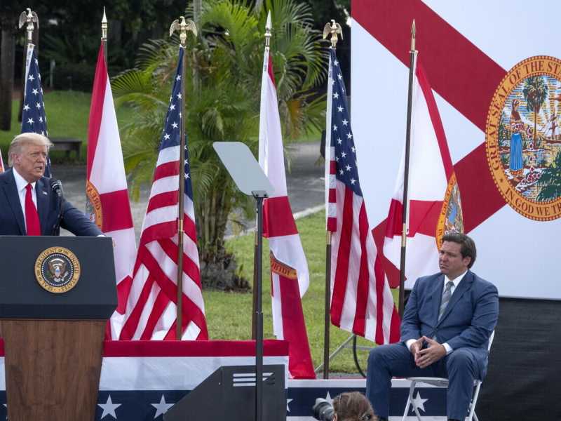 &nbsp;Donald Trump e Ron DeSantis (foto Ansa)