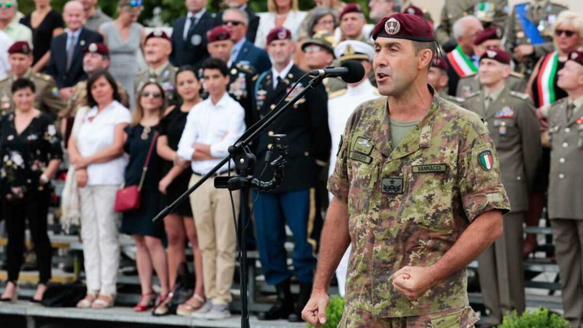 Immagine di Dall’urgenza di impreziosire la scorrettezza, alla banalità becera in cima alle classifiche Amazon