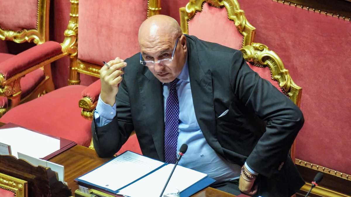 Immagine di Perché Crosetto e Cavo Dragone agiscono bene su Vannacci. I lunghi anni opachi