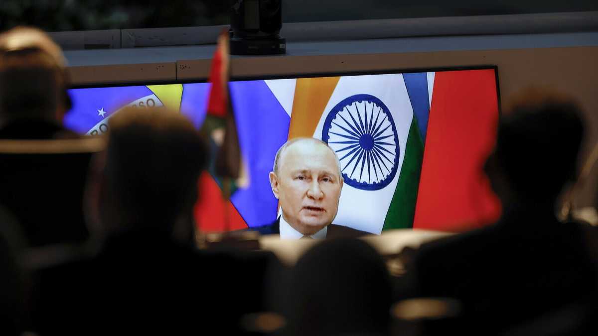 Immagine di L'unica cosa certa, per ora, è che Vladimir Putin è vivo