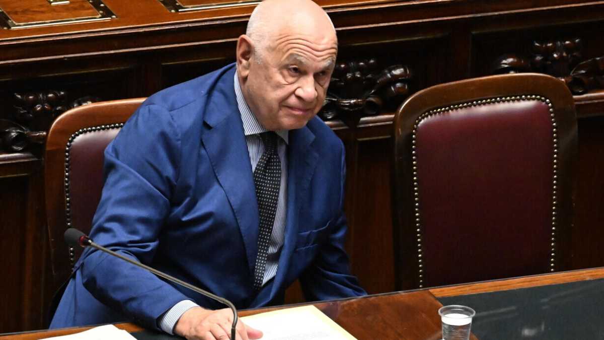 Immagine di “Dalla commissione Nordio proposte folli. Pronti a opporci”, dice Costa (Azione)