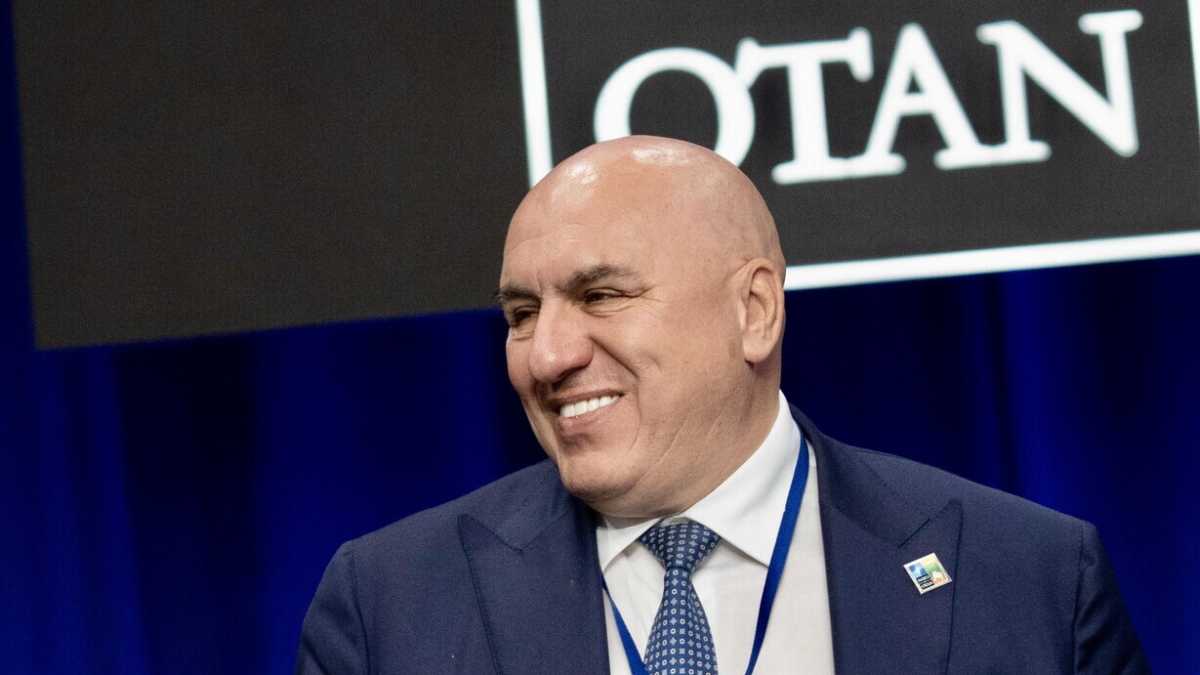 Immagine di Crosetto e le vite degli altri: il caso dossieraggio finisce in commissione Antimafia