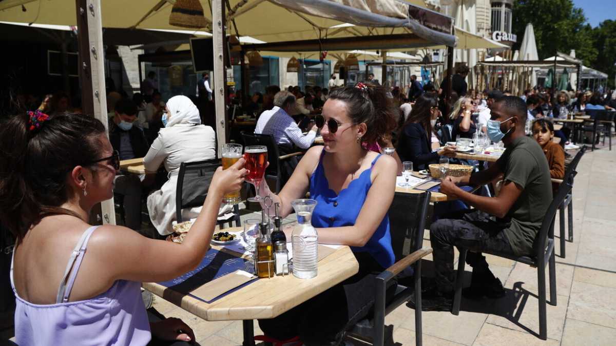 Immagine di Che ne è stato del toast diviso a metà? E poi, Alain Elkann è tornato da Foggia?