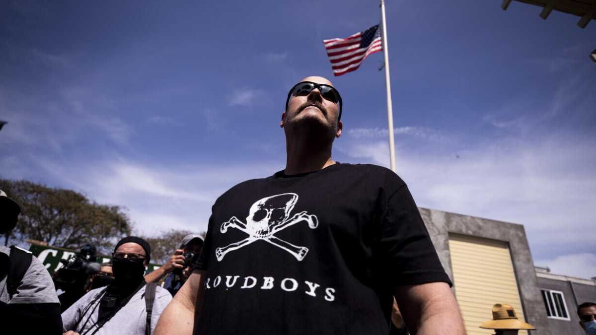 Immagine di Gli estremisti del 6 gennaio in prigione, 17 anni all’ex leader dei Proud Boys per sedizione. Il tassello che manca