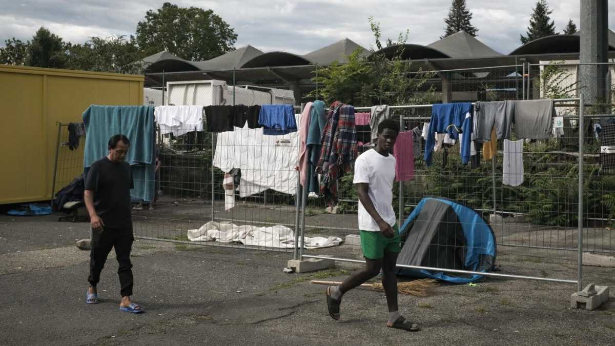 Immagine di Molta “nera” nei tiggì, che non parlano quasi più di immigrazione