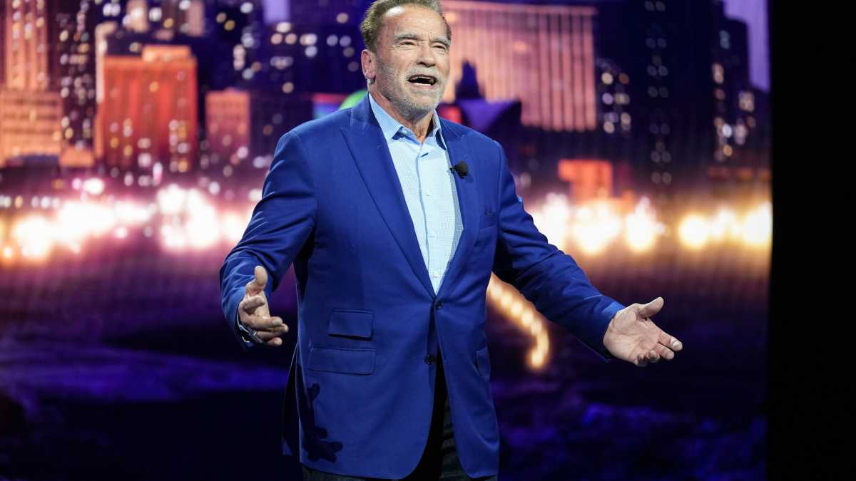 Immagine di Nell’America che si tormenta su Trump, spunta la nostalgia di Schwarzenegger