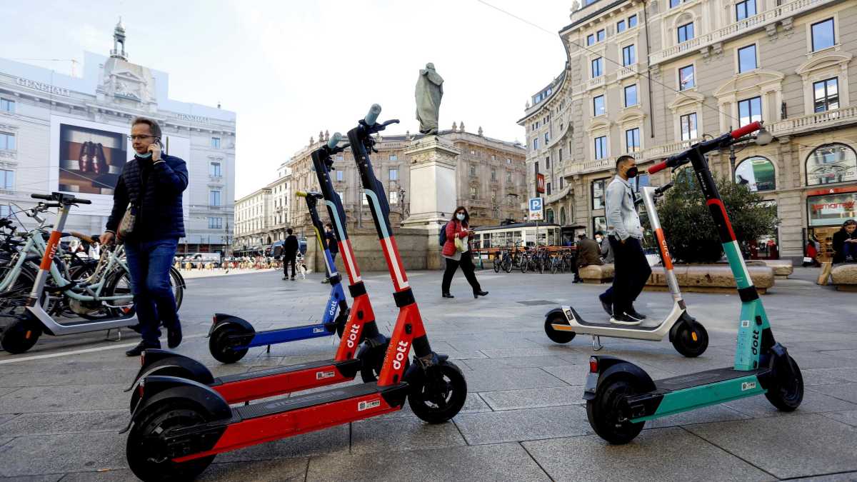 Immagine di Parigi dice addio ai monopattini, e la sindaca Hidalgo dà un’alternativa mediocre