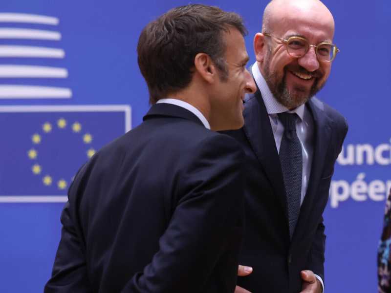 Emmanuel Macron e Charles Michel (Ansa)