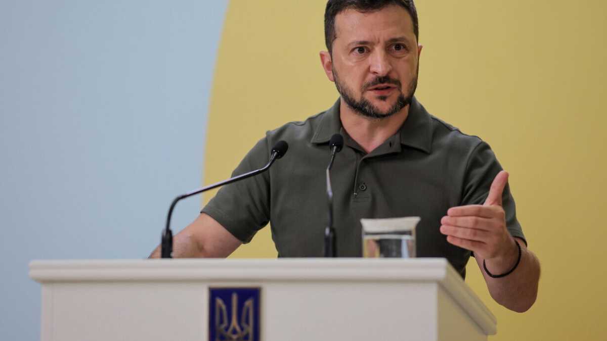 Immagine di Zelensky sostituisce il ministro della Difesa e sceglie Umerov, abile negoziatore che sa di Crimea
