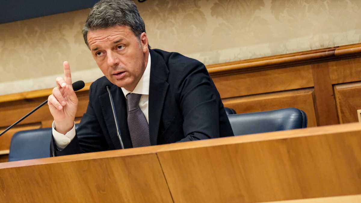 Immagine di Renzi lancia "Il centro" e annuncia: "Mi candido alle europee"