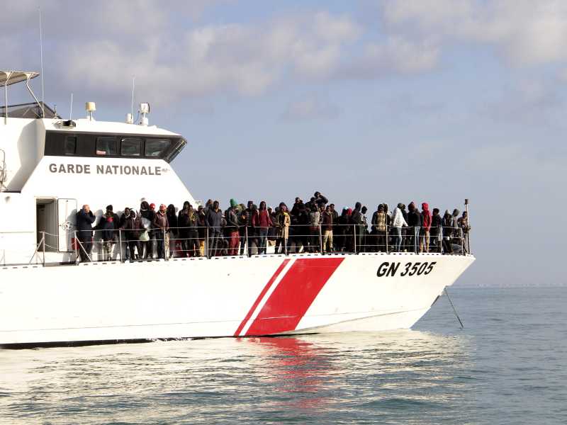 È immigrazione, si fa troppo presto a chiamarla emergenza