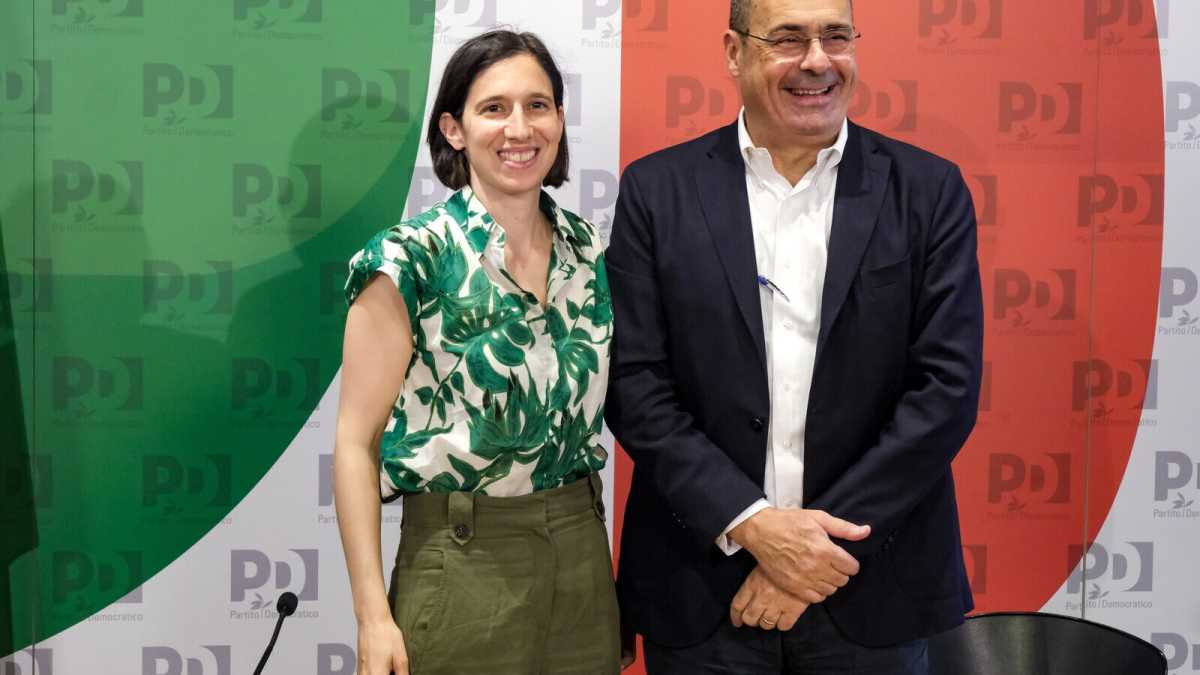 Immagine di Zingaretti elogia Schlein ma poi confessa: “Con questa non prendiamo manco il 17 per cento”