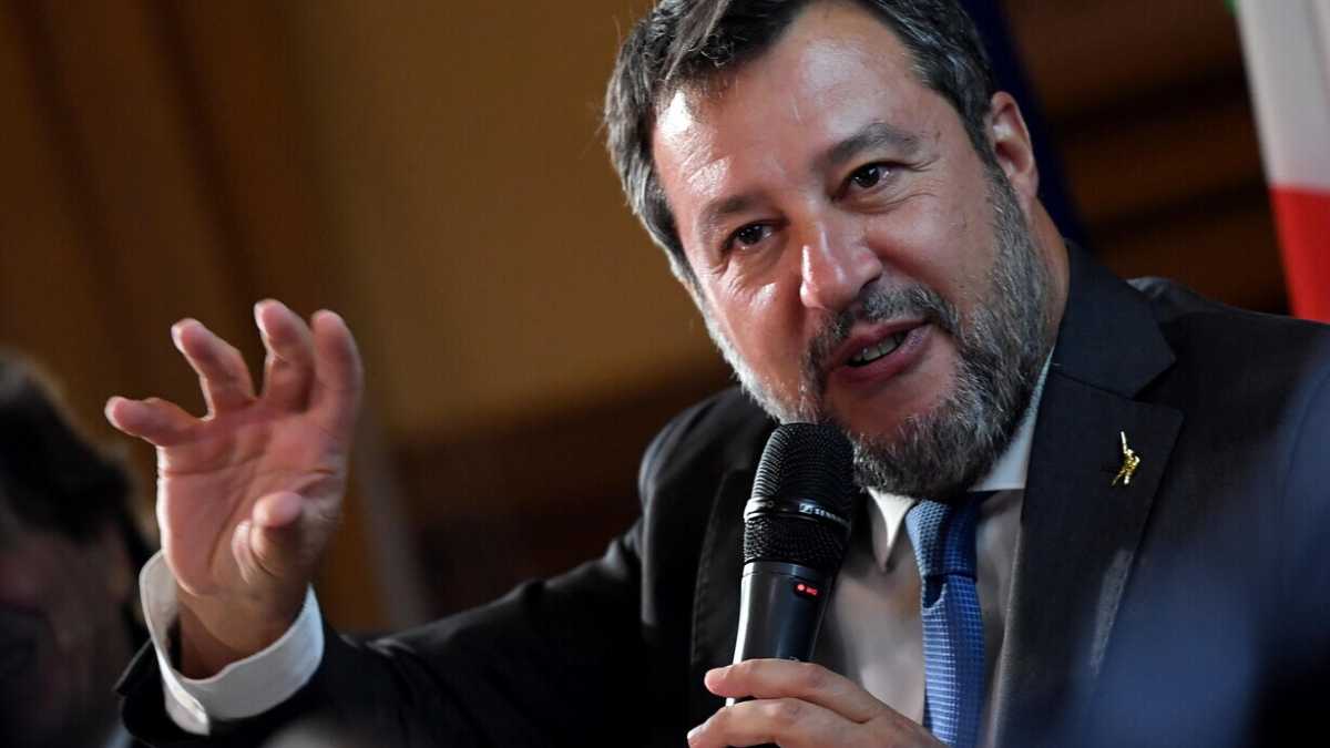 Immagine di Il padano Salvini e la Puglia: dalle contestazioni del 2014 al red carpet della Fiera del Levante