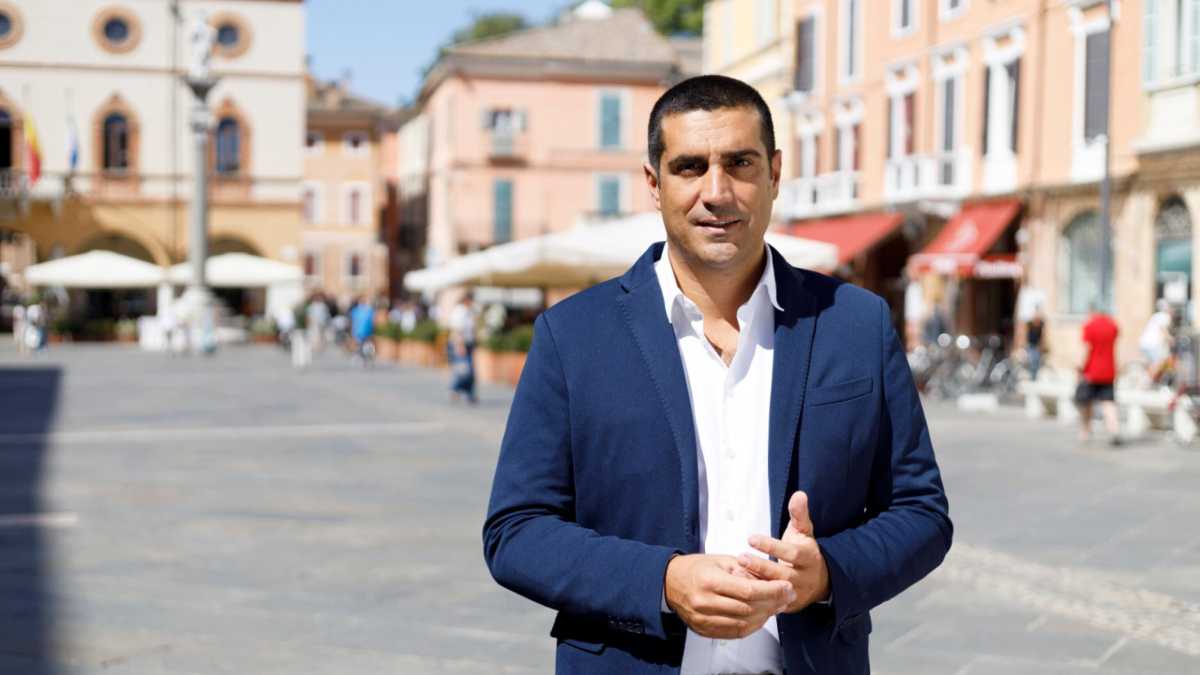 Immagine di Il sindaco di Ravenna sveglia il Pd (e Meloni) sull'ambiente: "Sì ai rigassificatori finché serviranno"