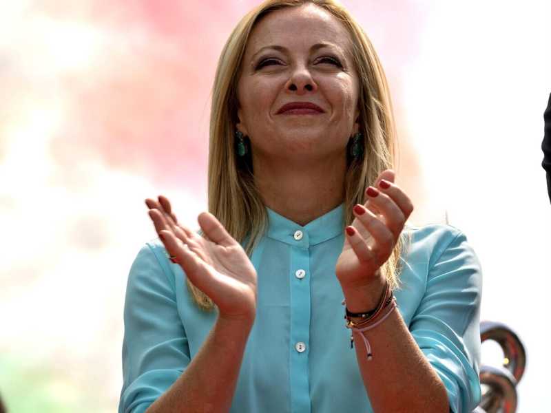 Meloni dà l'amaro calice alla maggioranza: realismo sulla manovra. E Salvini attacca Gentiloni