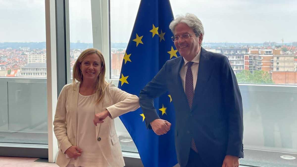 Immagine di Gentiloni, "l'infedele". Attaccato da Meloni e Salvini, dimenticato da Schlein