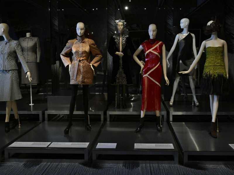 La mostra Mind, Mythos, Muse di Alexander McQueen, l'anno scorso in Australia. Foto Ansa<br />