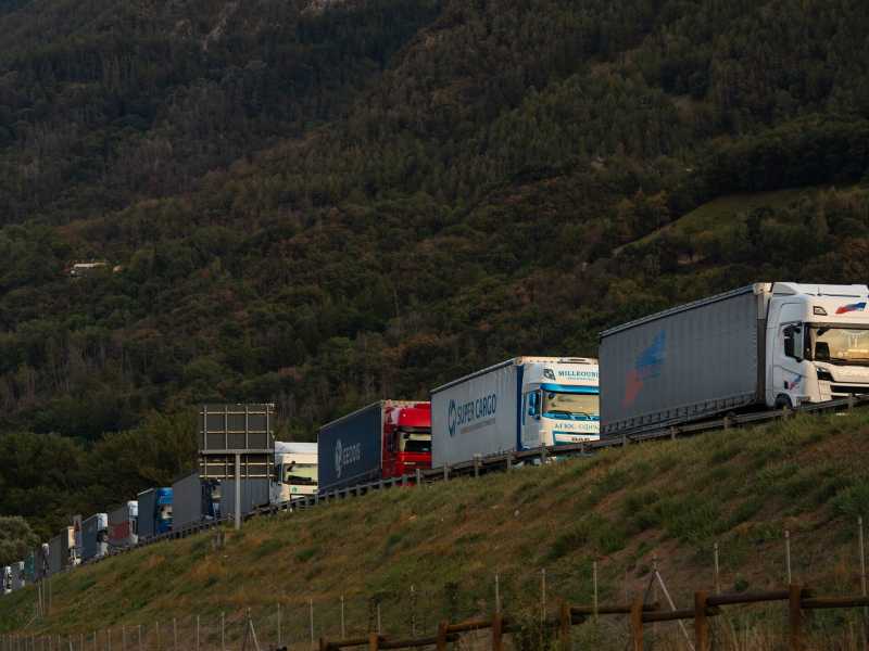 L’Italia del no: con chi prendersela quando leggerete “traffico a rilento”