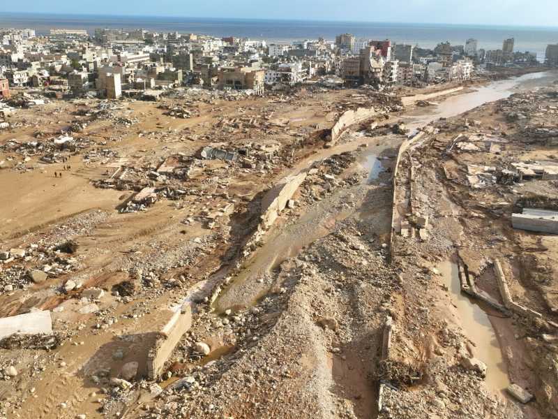 Il fango si porta via Derna, simbolo di una Libia isolata e in macerie