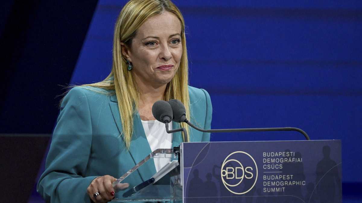 Immagine di Meloni a Budapest coltiva il progetto di separare Orbán da Putin e guadagnare altri crediti