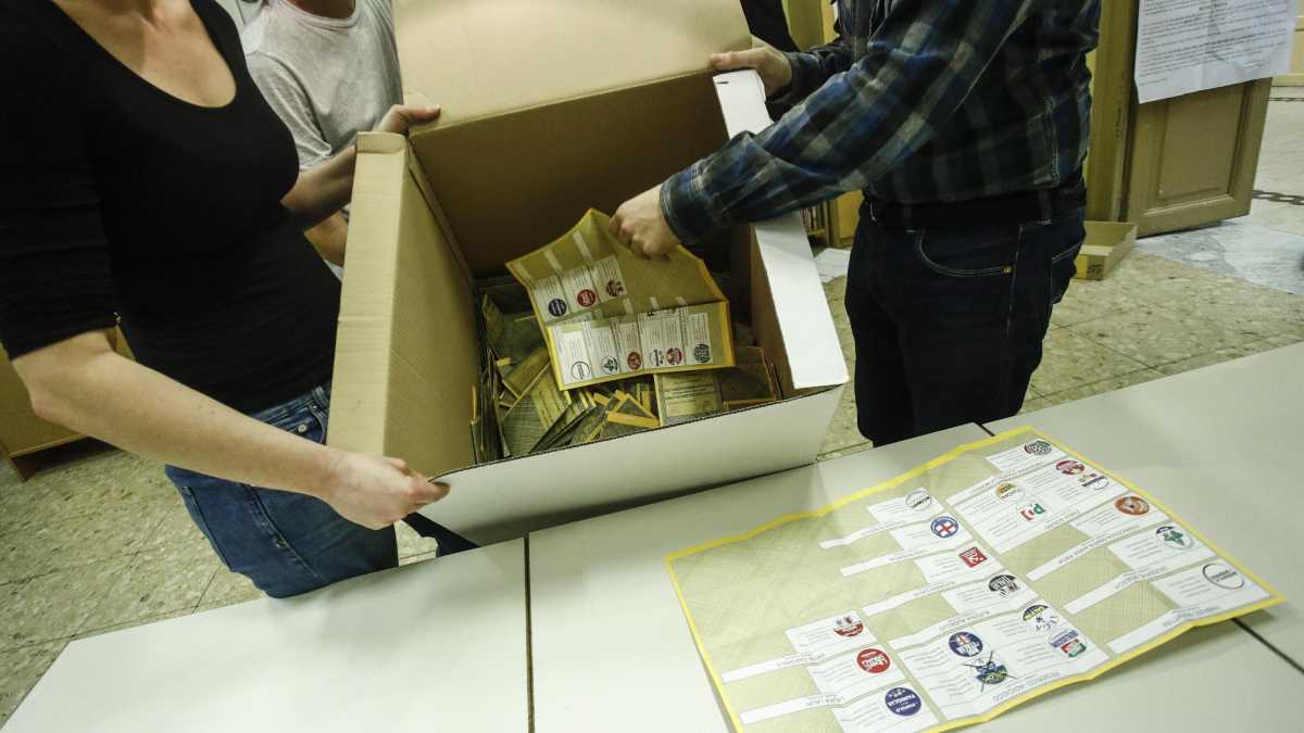 Immagine di Lo strano caso del seggio conteso alla Camera che agita FdI